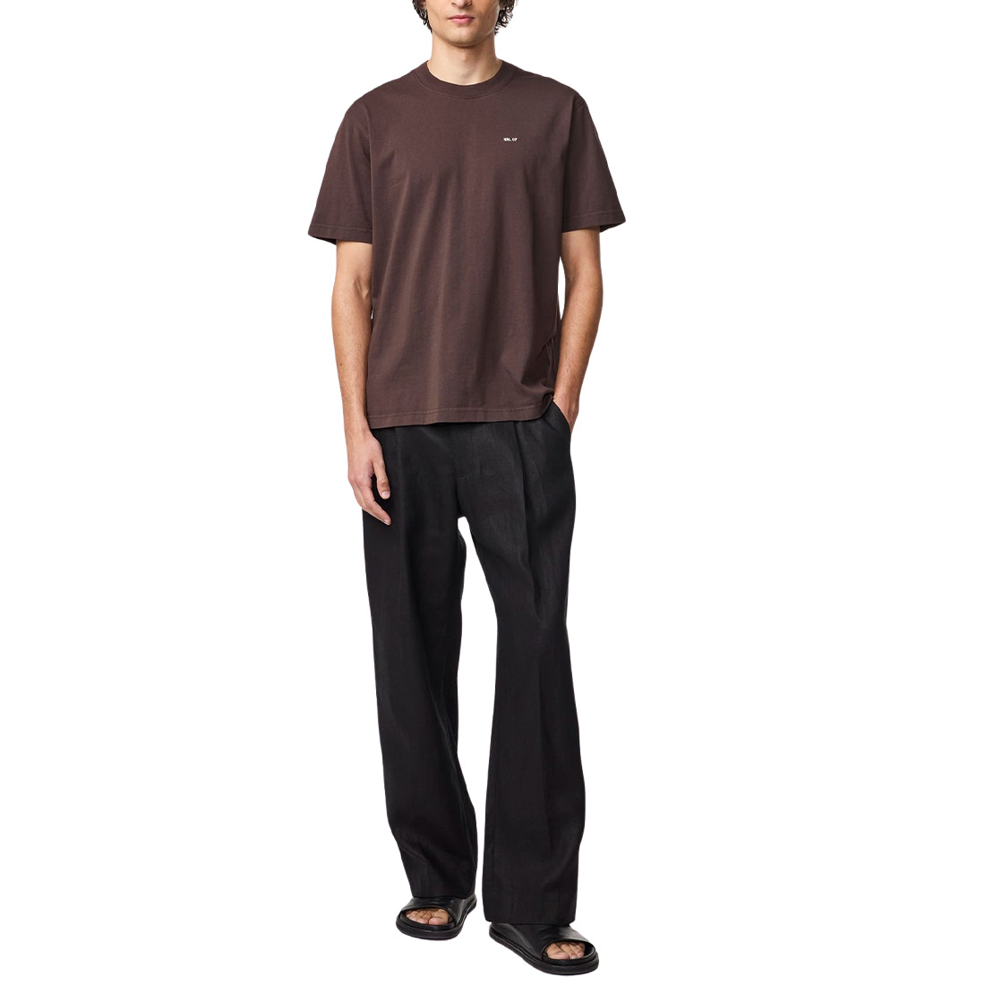 NN.07 Adam Tee 3209 - Coffee